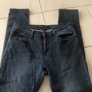 Woman jean , blue size 9